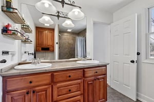 Fairway Dr-S2503-055.jpg