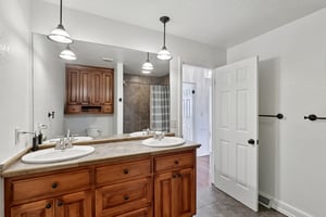 Fairway Dr-S2503-064.jpg