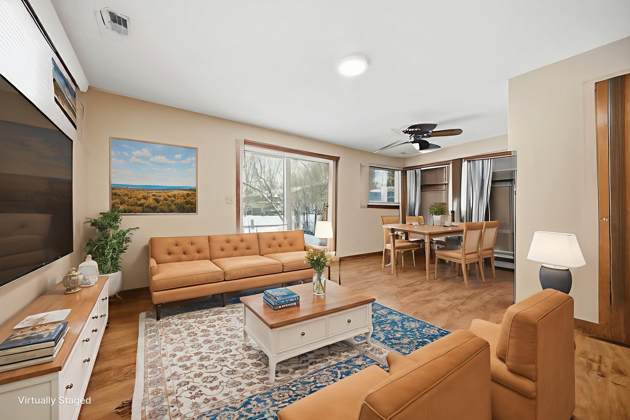 DSC08953 virtually staged.jpeg