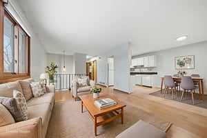 DSC08908 virtually staged.jpeg