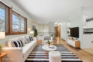 DSC08911 virtually staged.jpeg