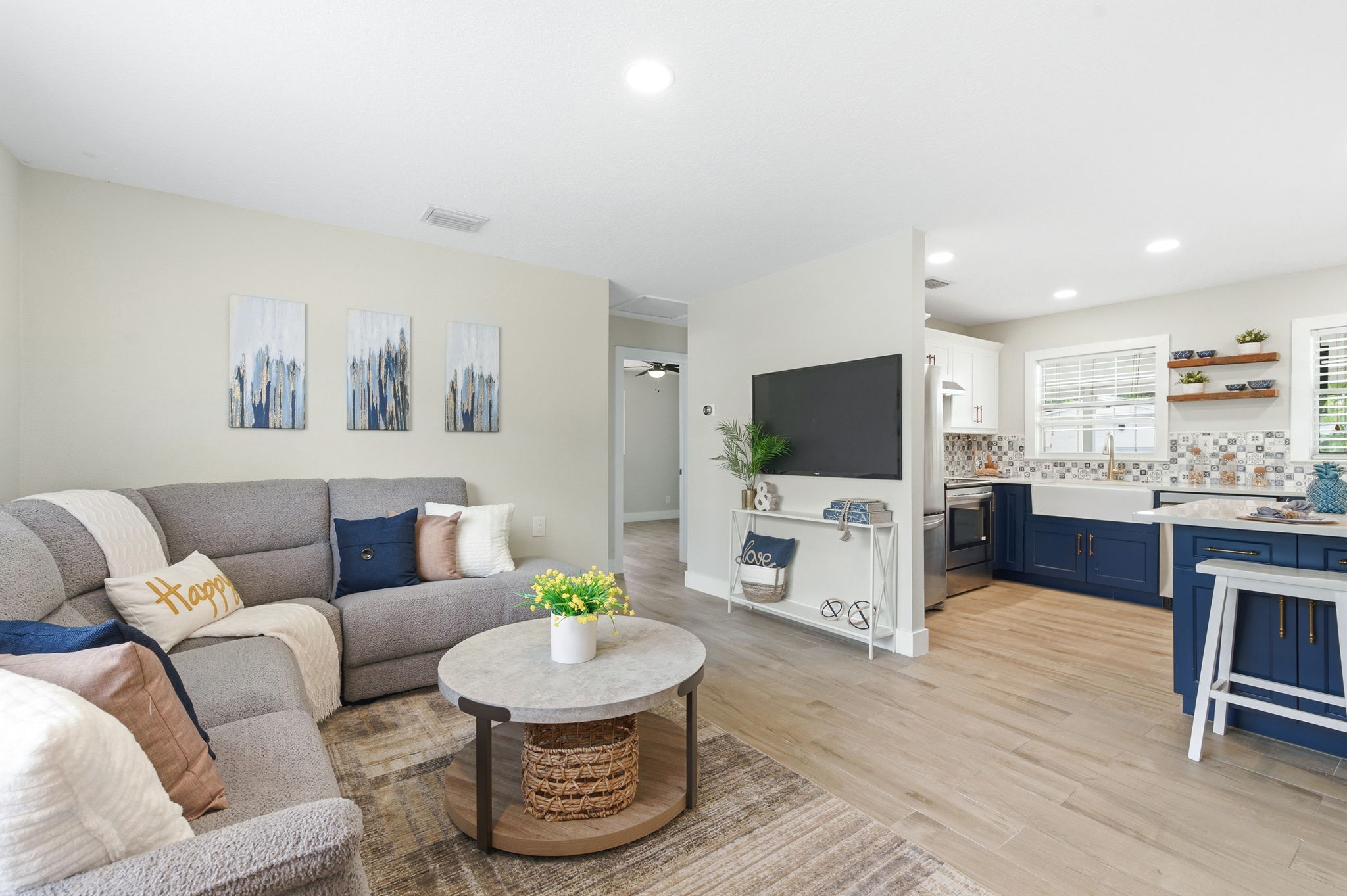 Interiors (1)