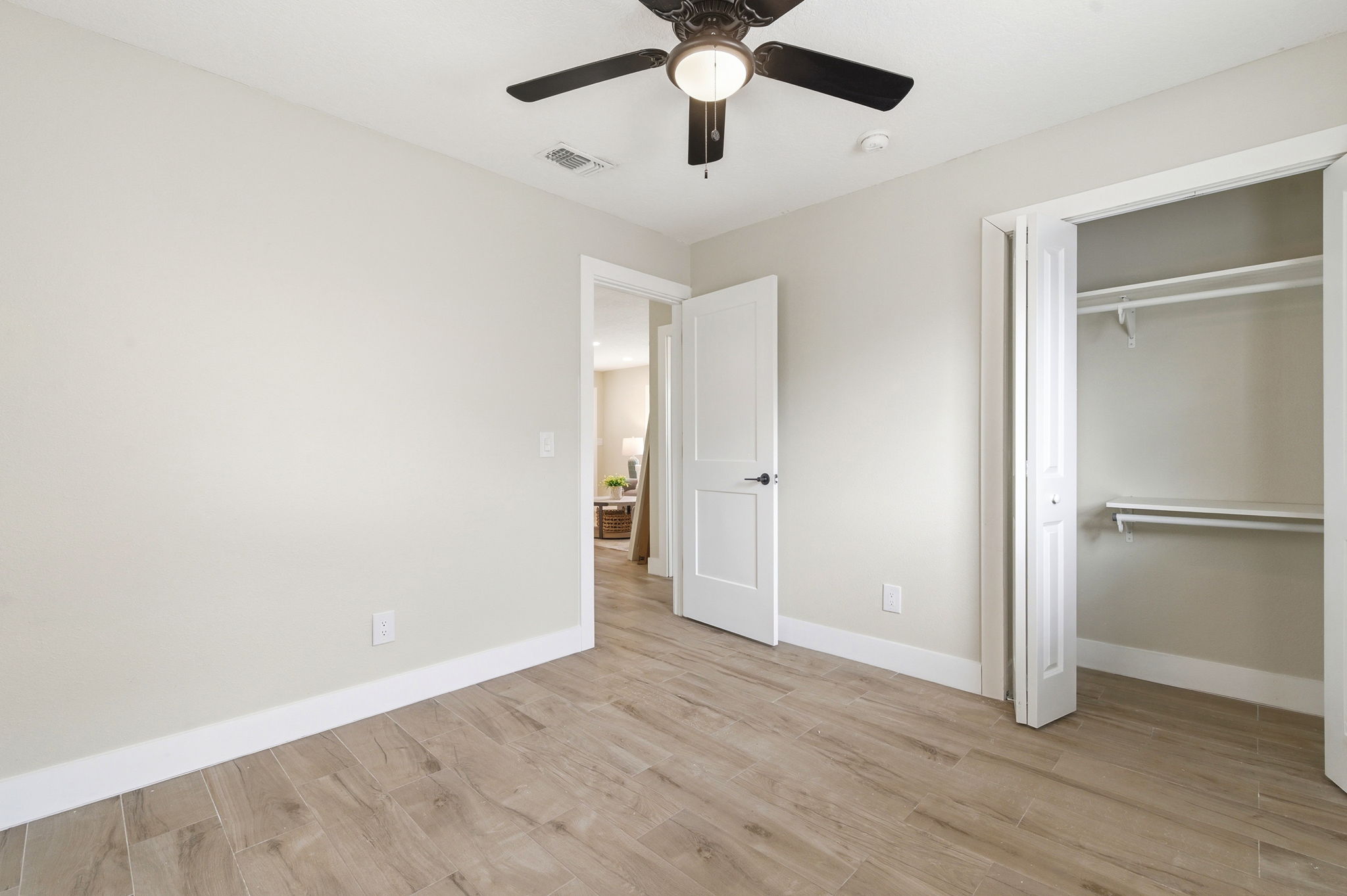 Interiors (22)