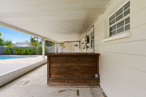 Rear Exteriors (6)