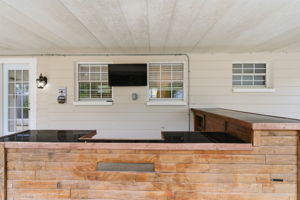 Rear Exteriors (7)
