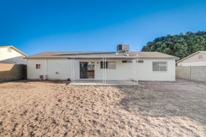 W Desert Hills Dr-028