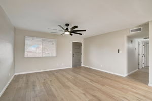 W Desert Hills Dr-007