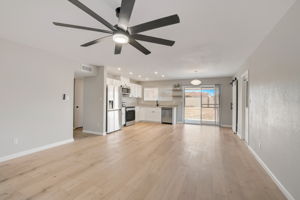 W Desert Hills Dr-006