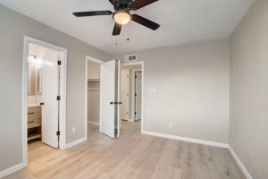 W Desert Hills Dr-020