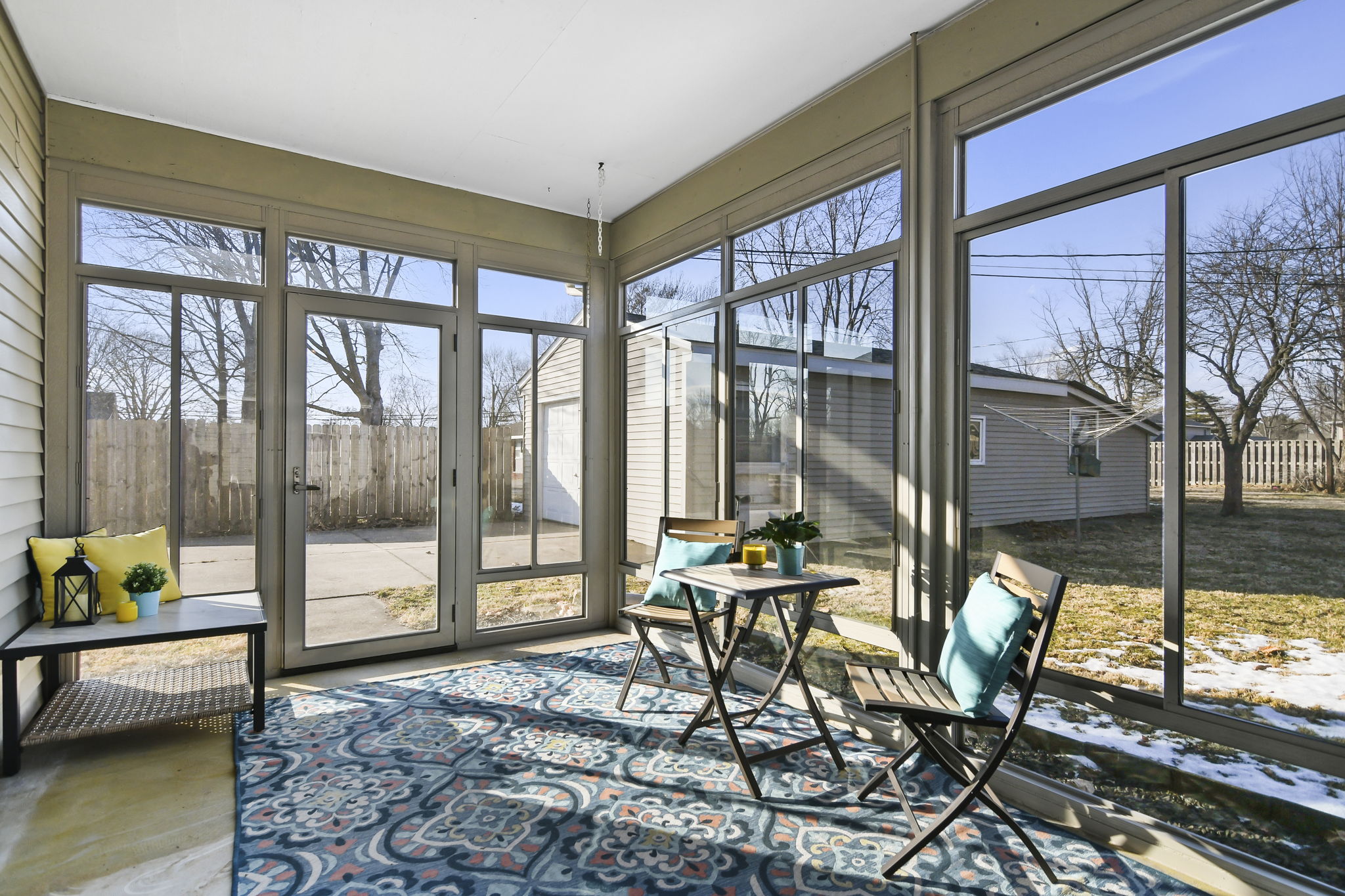 Screened-in Porch