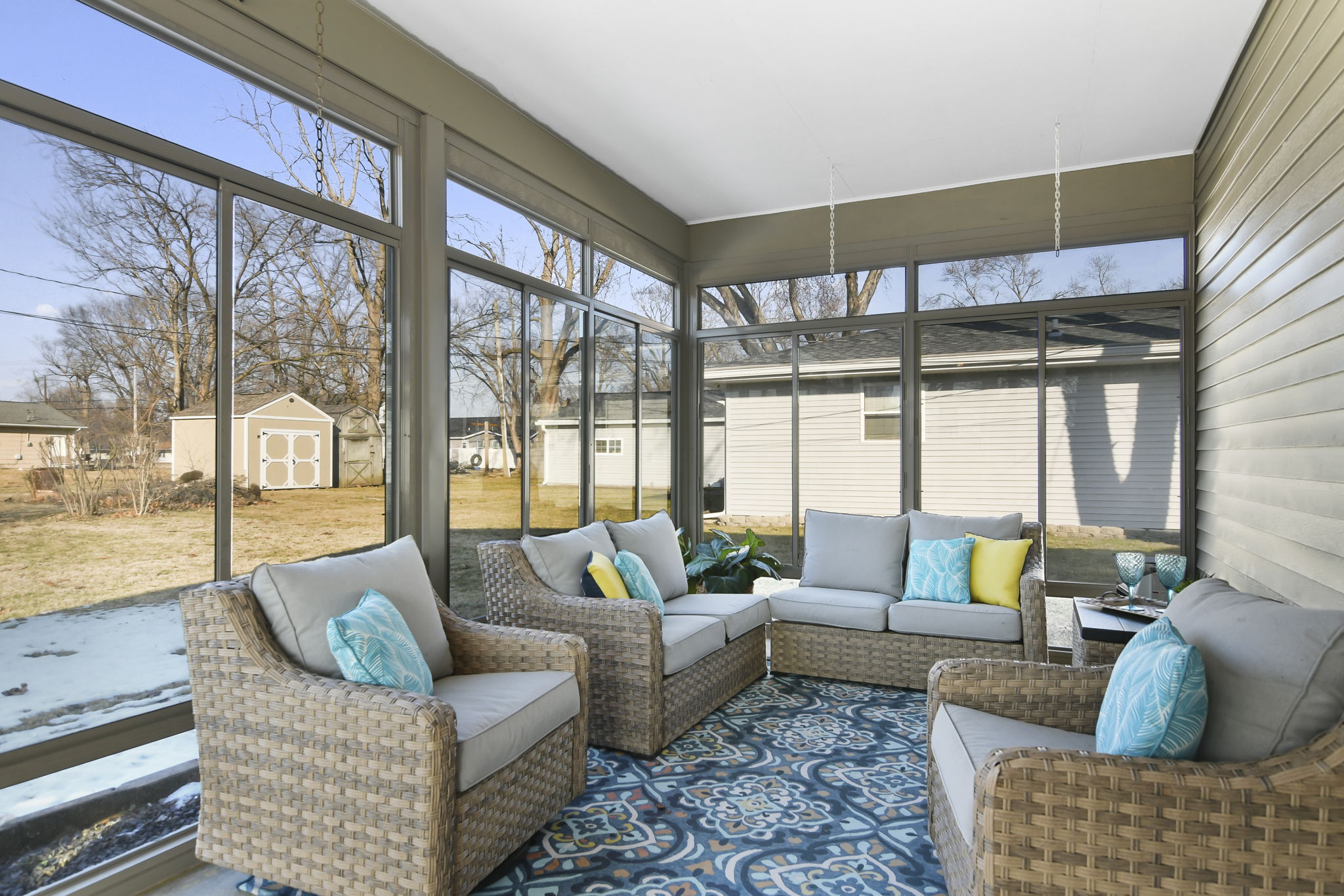 Screened-in Porch