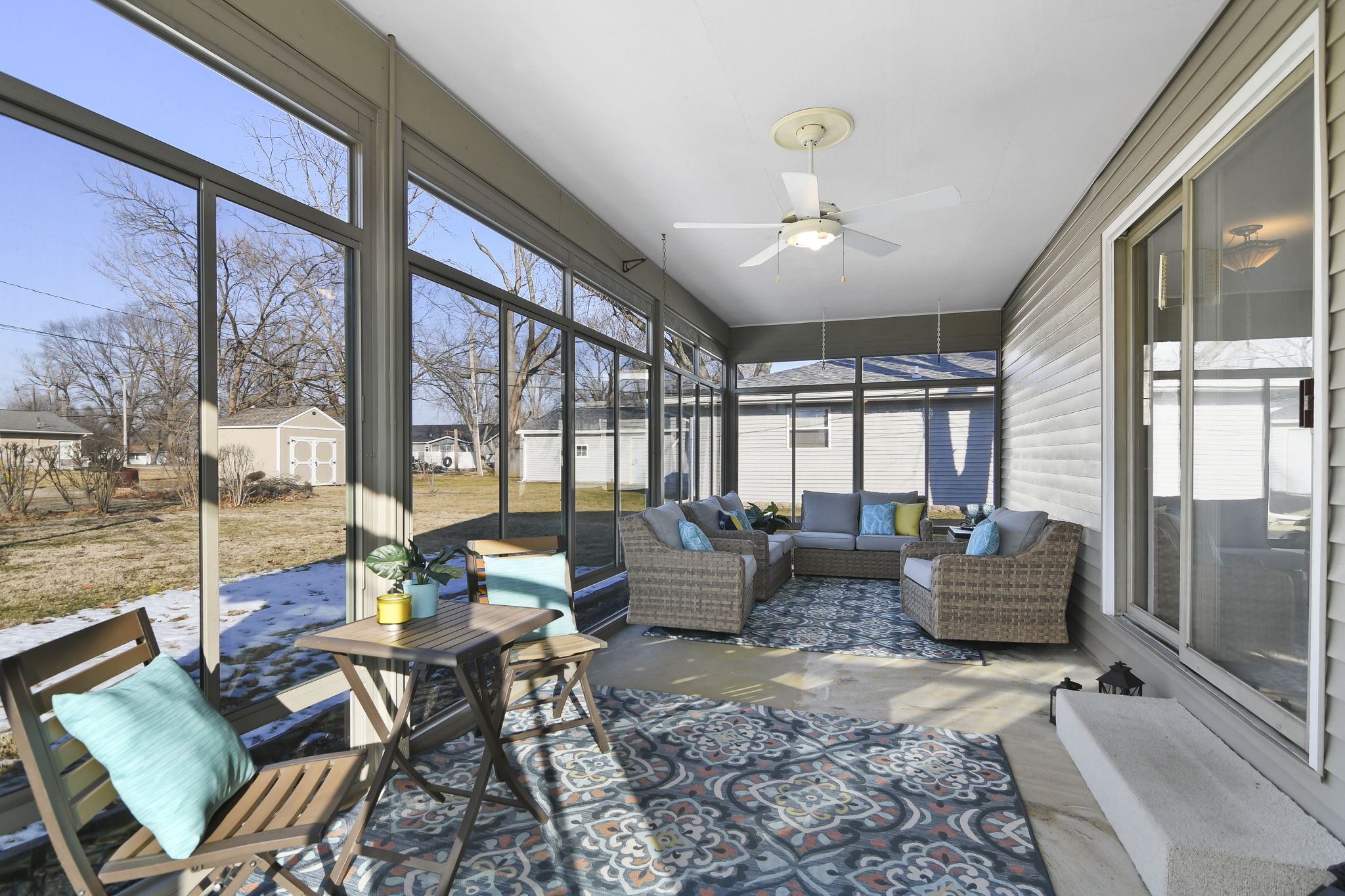 Screened-in Porch