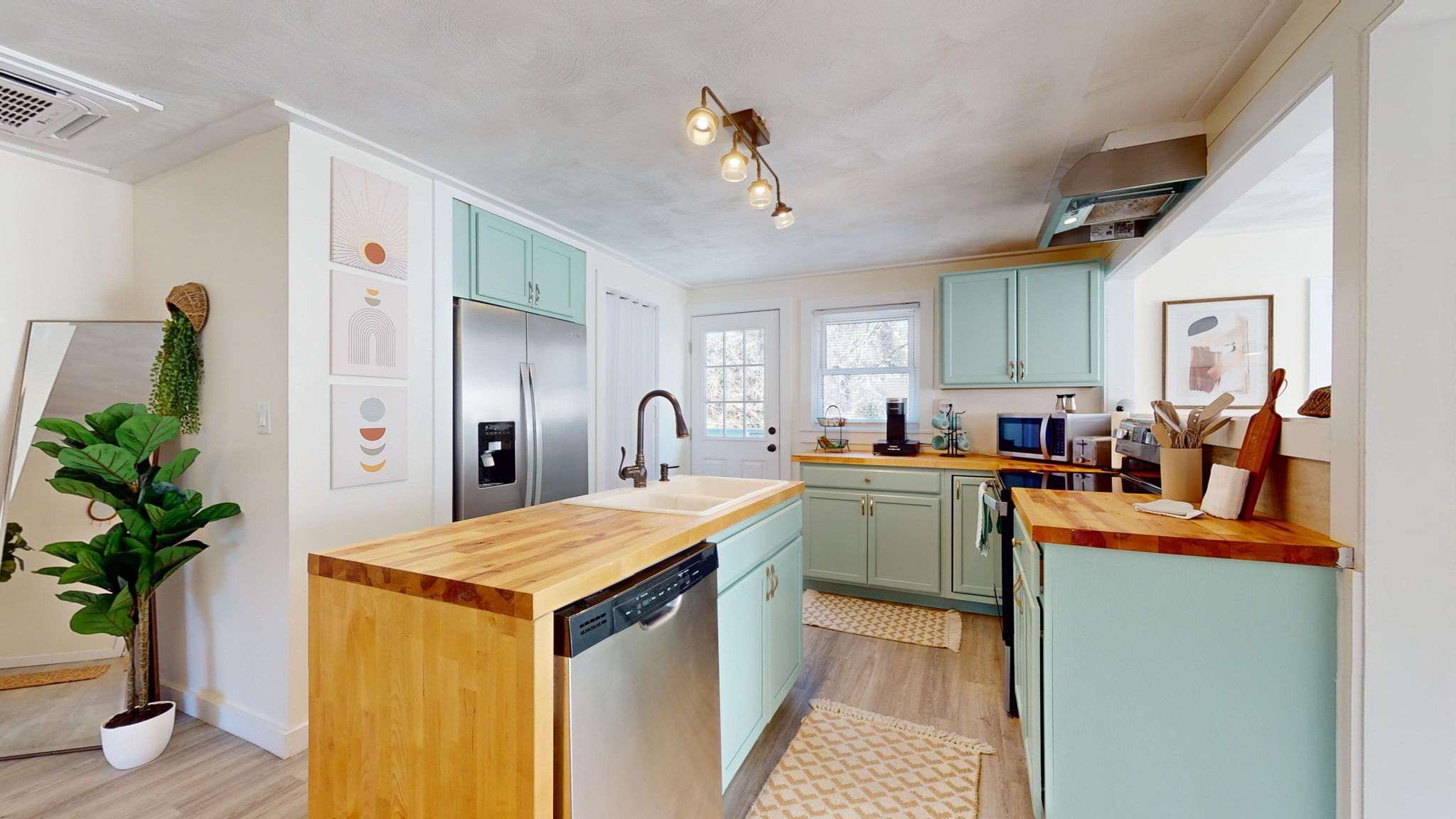 Unit A Kitchen w/ Island