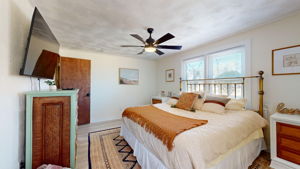 Unit A Bedroom 2 w/ All the Comforts