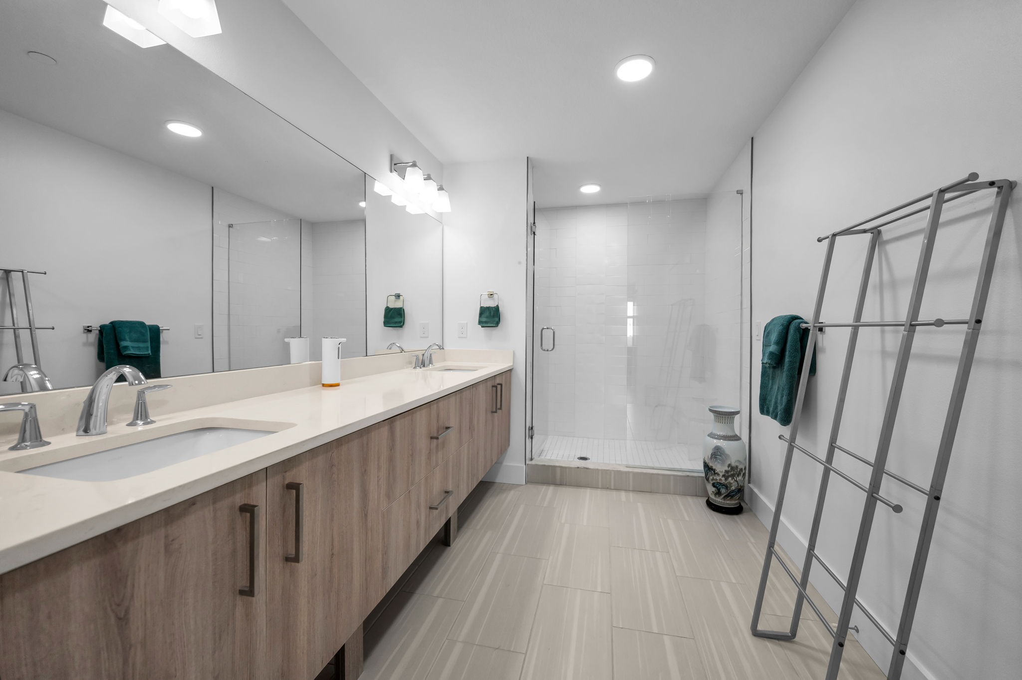 Master Bathroom1a