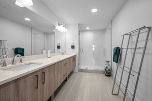 Master Bathroom1a