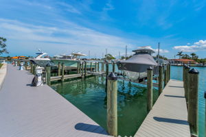 Docks6