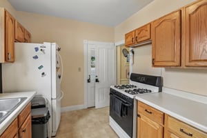 N Taylor St-S0206-012.jpg