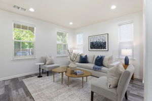006_F8_415 N Ventura St