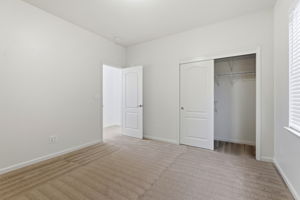 019_F8_415 N Ventura St
