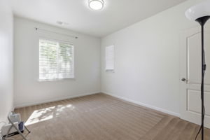 022_F8_415 N Ventura St