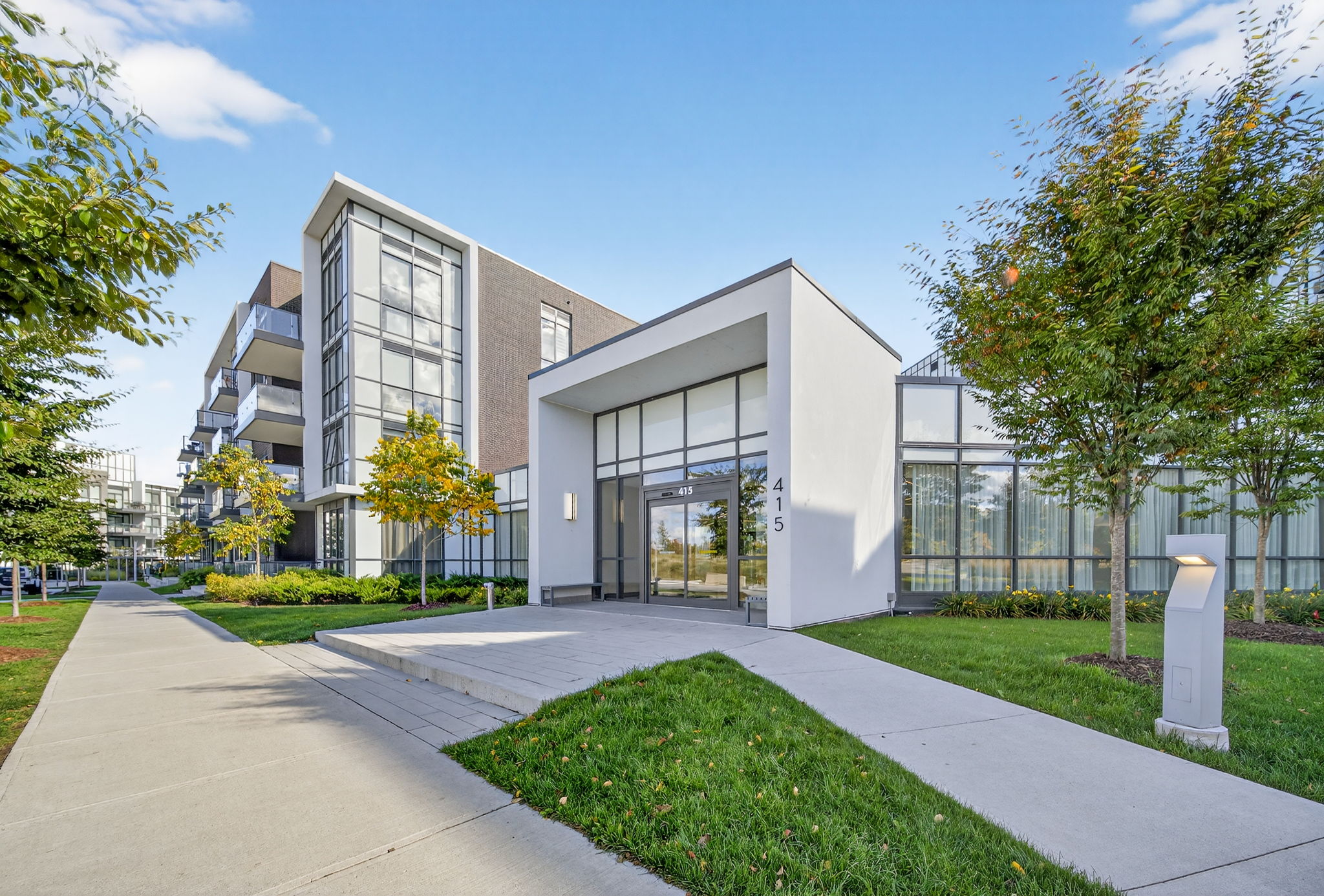 415 Sea Ray Ave unit 128 Innisfil, ON L9S 0R5