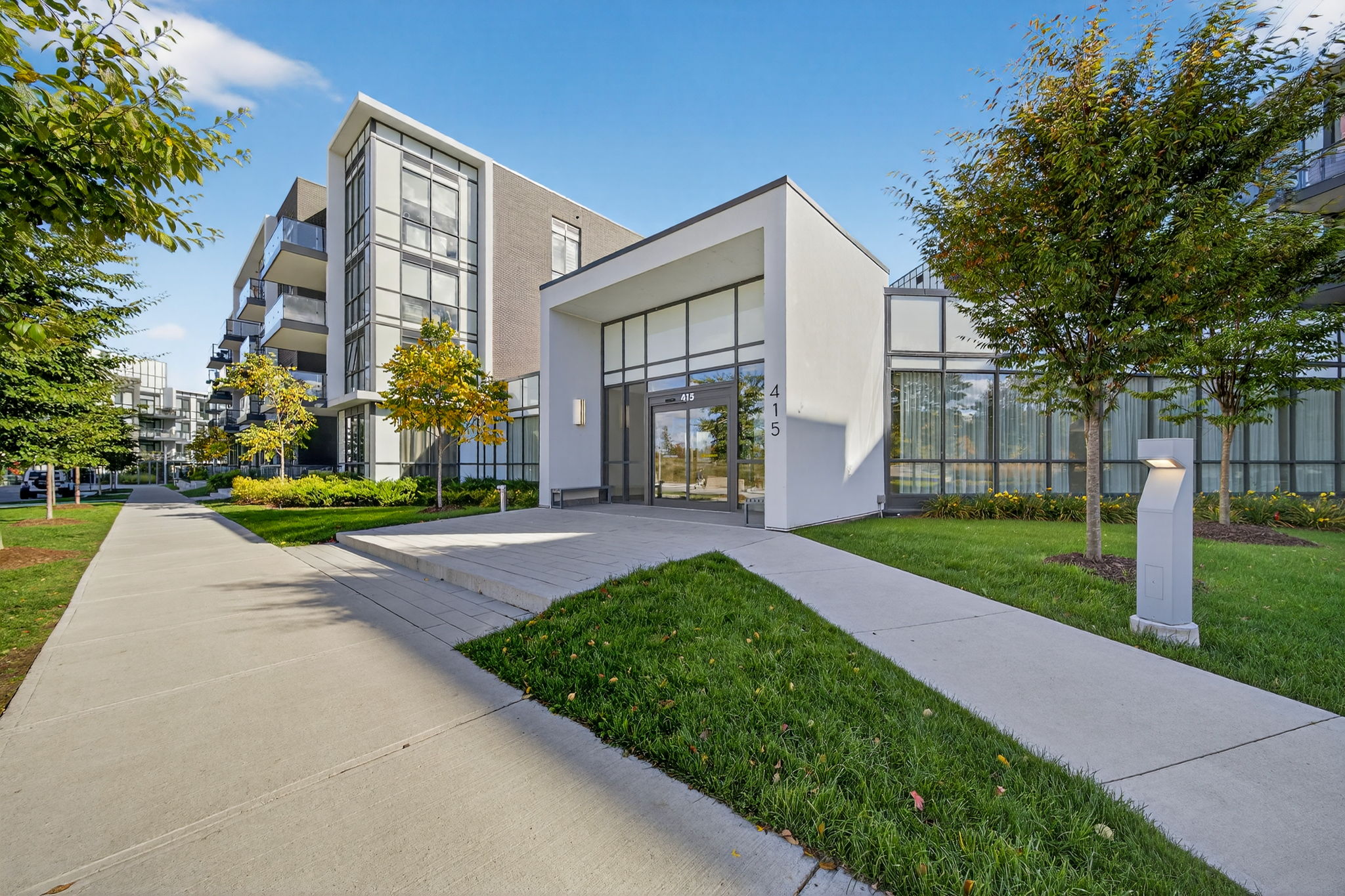 415 Sea Ray Ave unit 128 Innisfil, ON L9S 0R5
