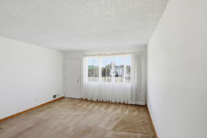 Living Room, Unstaged (looking toward front yard)