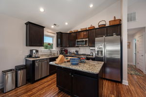 415-W-Barracuda-TL-Kitchen