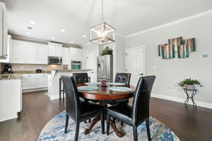 Kitchen/Breakfast Area