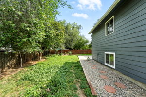  Photo 47