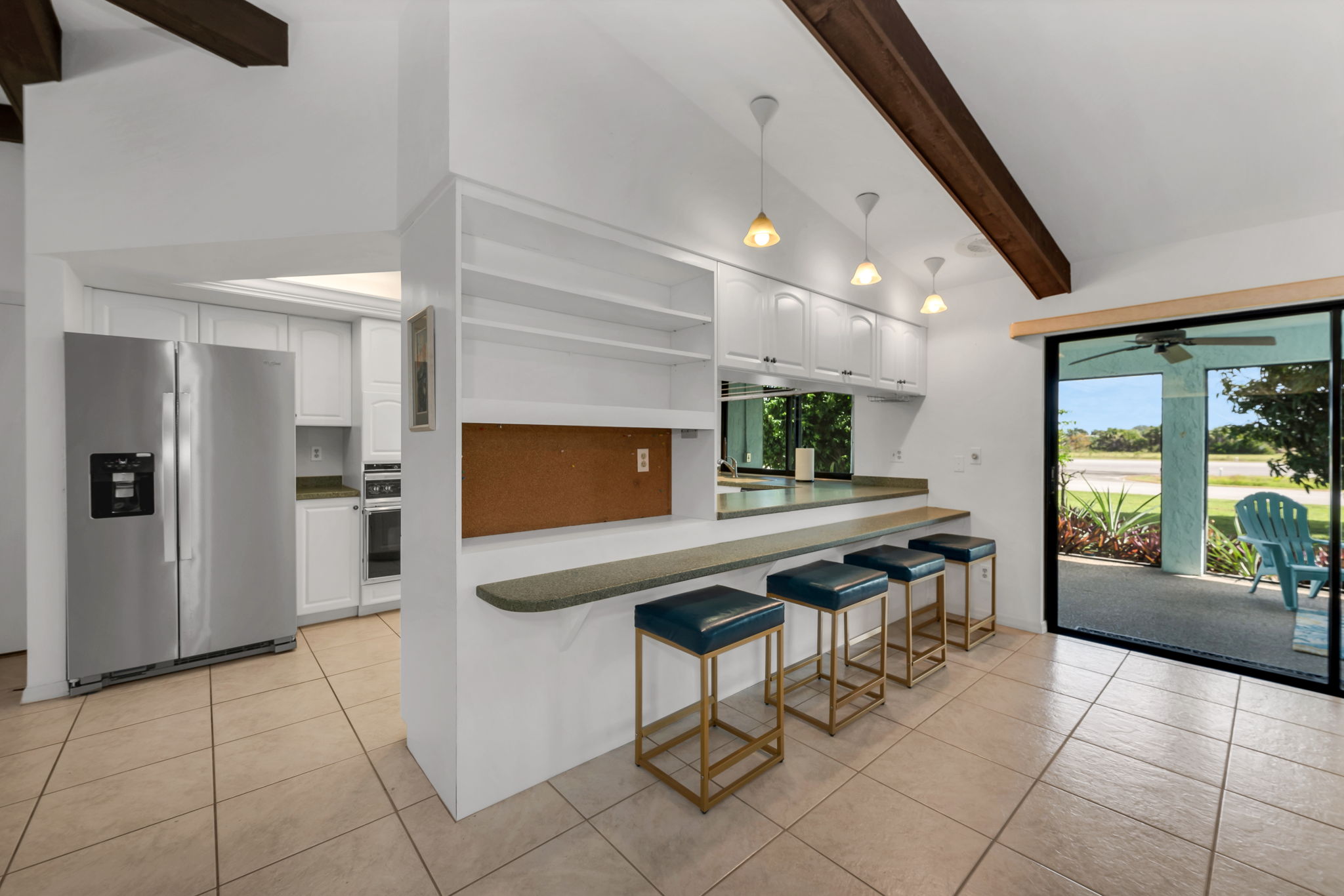 Breakfast Bar - Kitchen