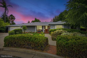  Photo 0