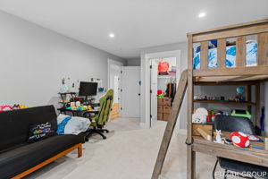  Photo 47