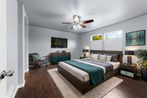 6-web-or-mls-VIBE4625 - Bedroom - Modern - 4