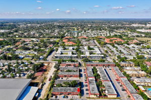 72 SE 6th Ave, Delray Beach, FL 33483, USA Photo 3