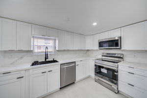 72 SE 6th Ave, Delray Beach, FL 33483, USA Photo 27