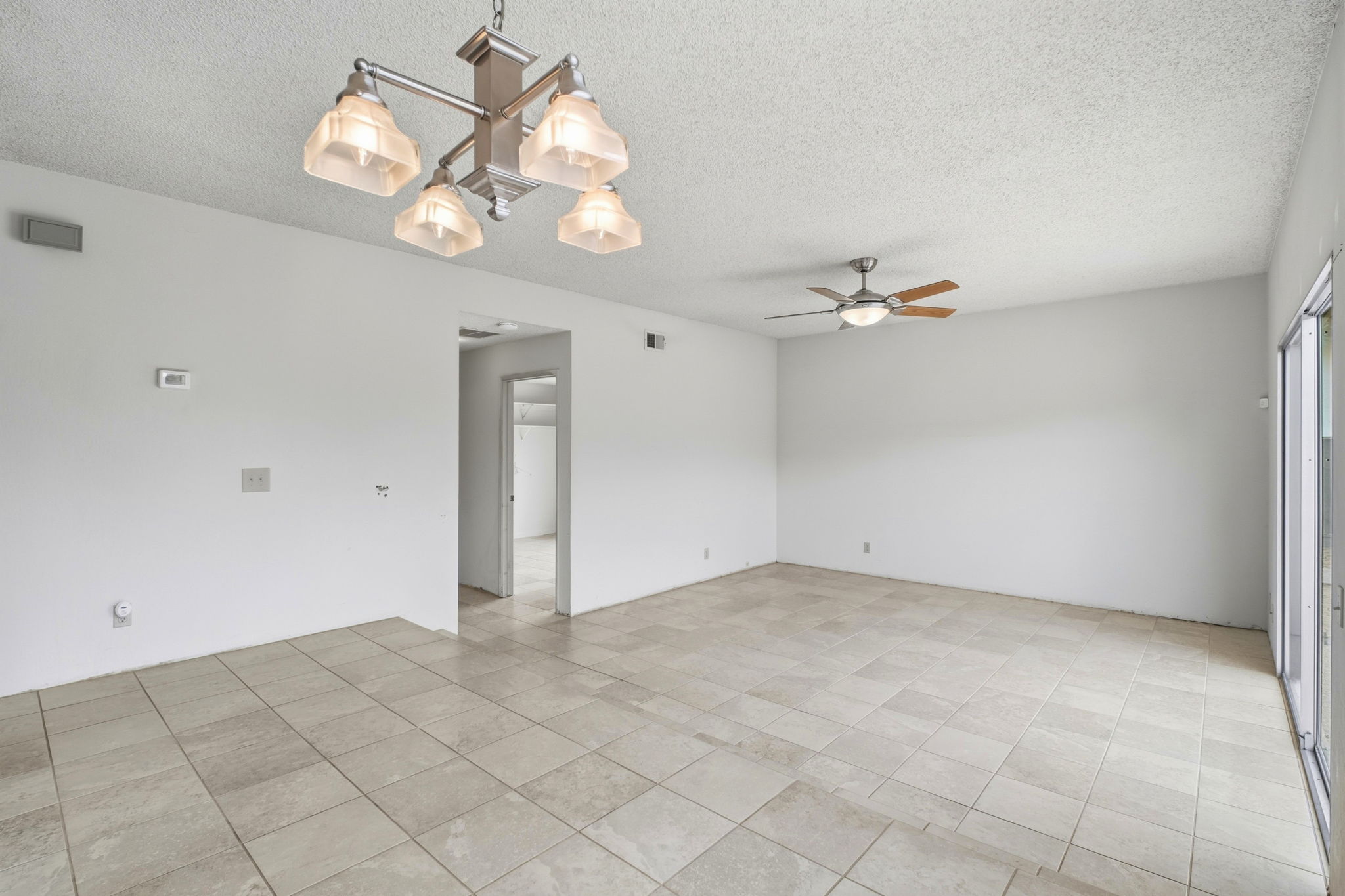 017_F8_4157 Isola Dr