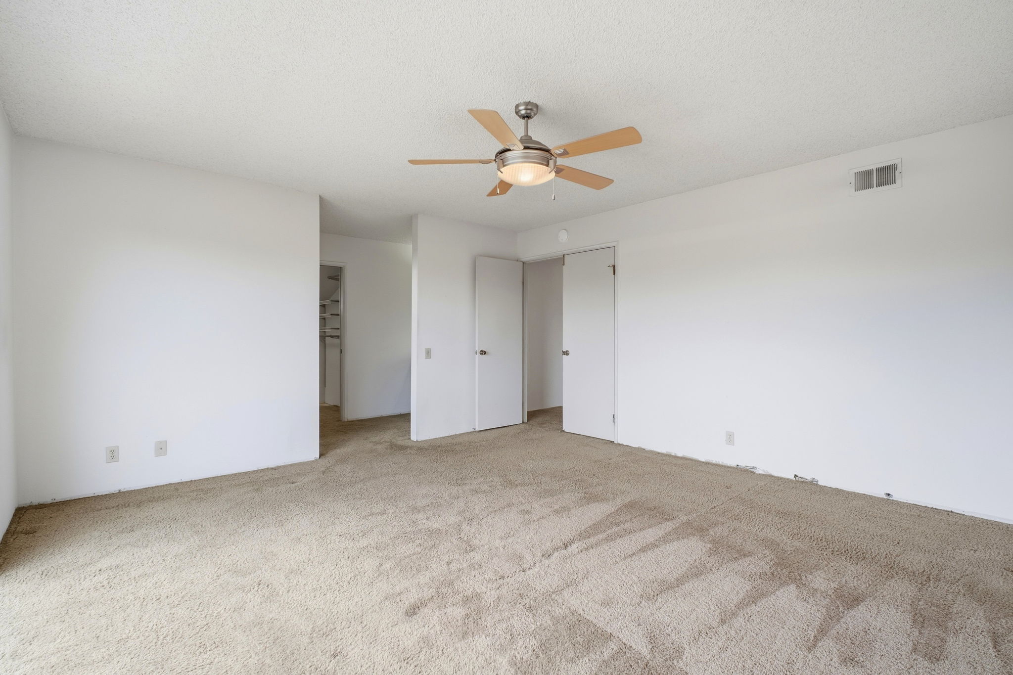 029_F8_4157 Isola Dr