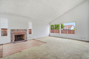 010_F8_4157 Isola Dr