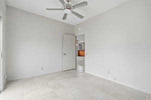 022_F8_4157 Isola Dr