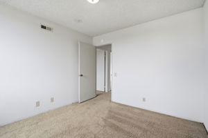 024_F8_4157 Isola Dr