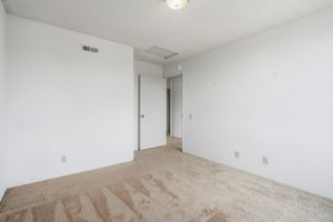 026_F8_4157 Isola Dr