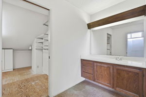 030_F8_4157 Isola Dr