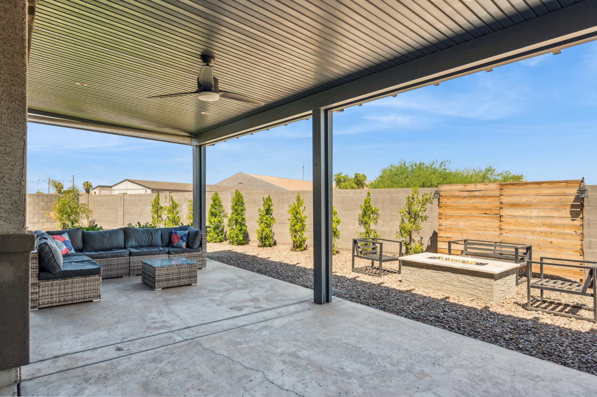 41574 W Cielo Ln - 036.jpg