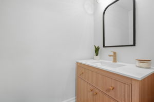  Photo 37