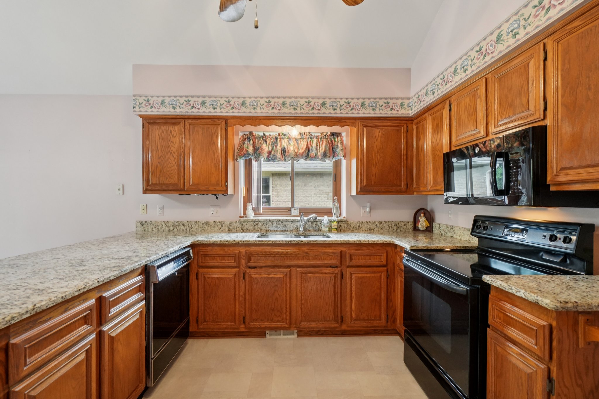 Red Oak Dr-S0907-015.jpg