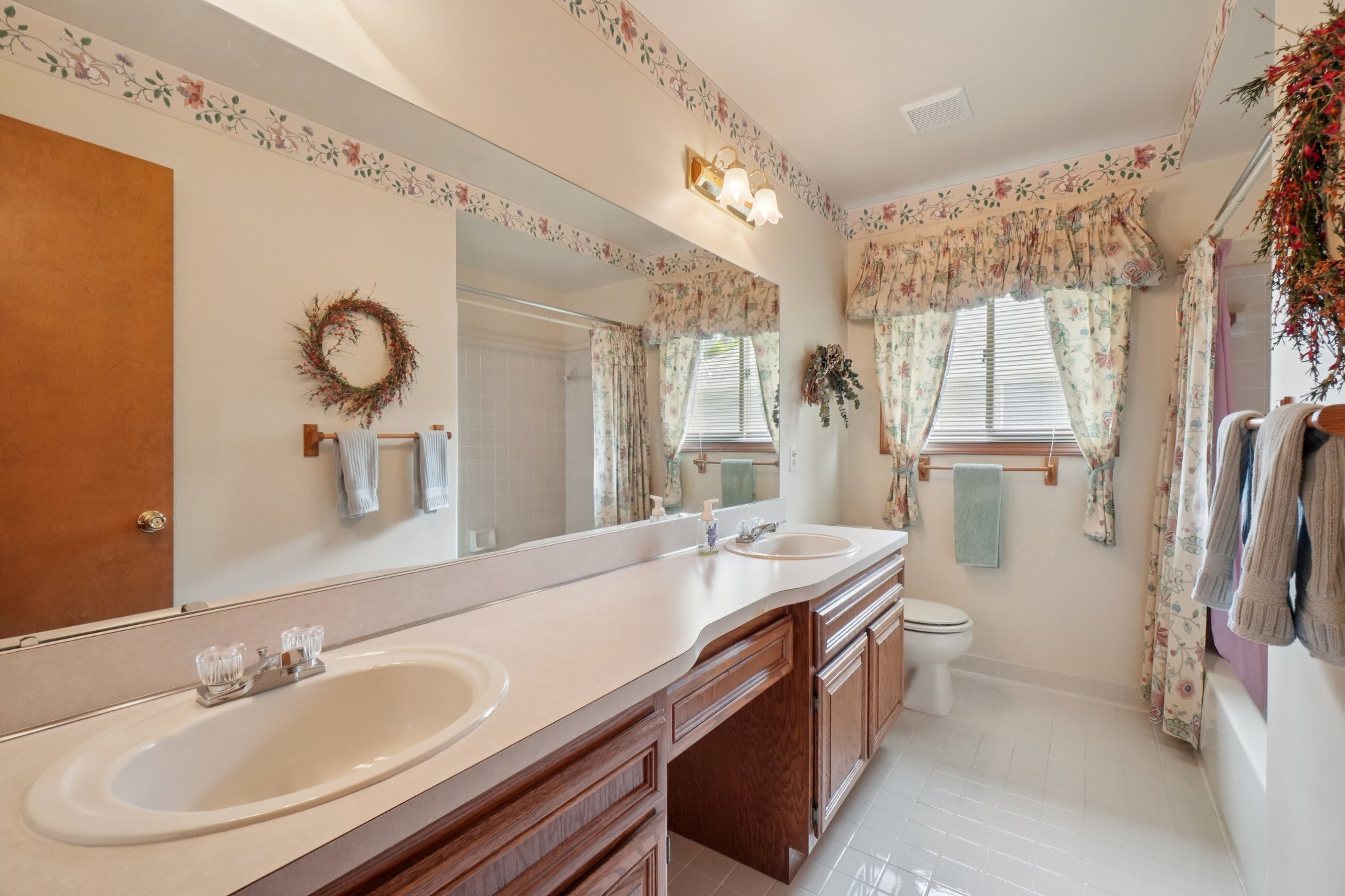 Red Oak Dr-S0907-024.jpg