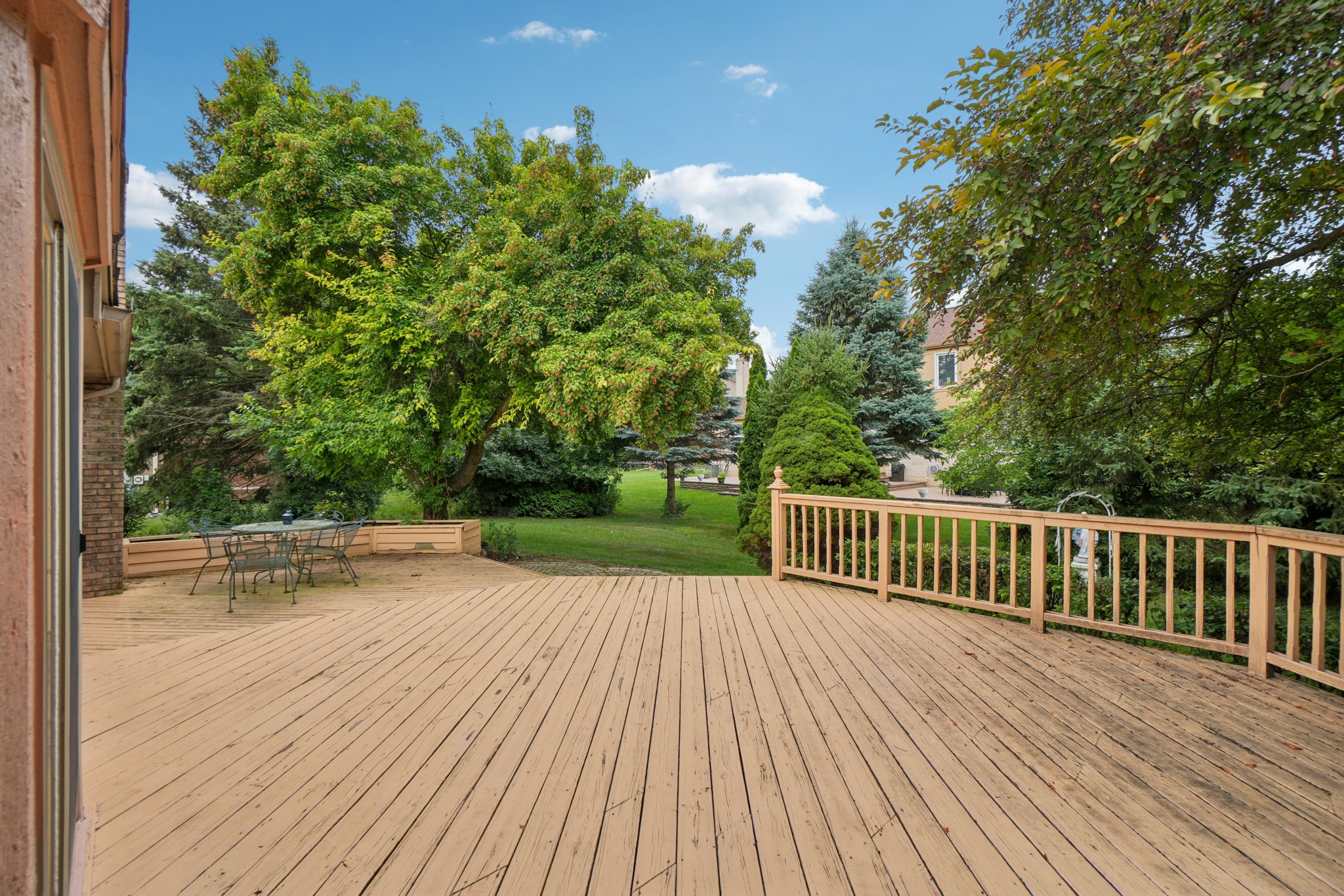 Red Oak Dr-S0907-035.jpg