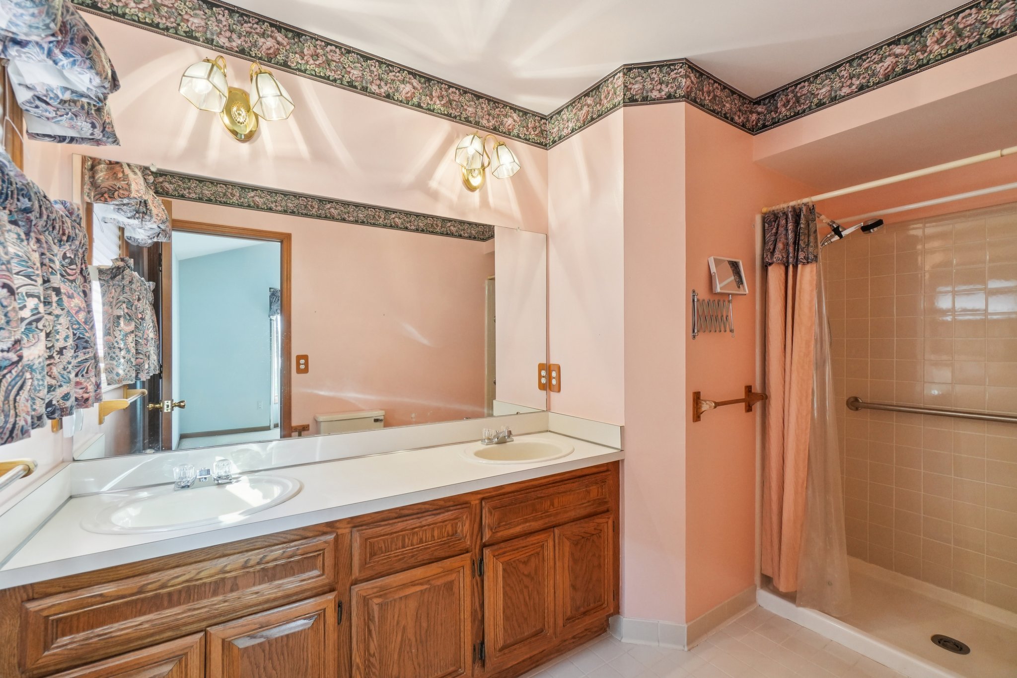 Red Oak Dr-S0610-030.jpg